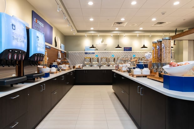 Images Holiday Inn Express & Suites Orlando - Lake Buena Vista by IHG