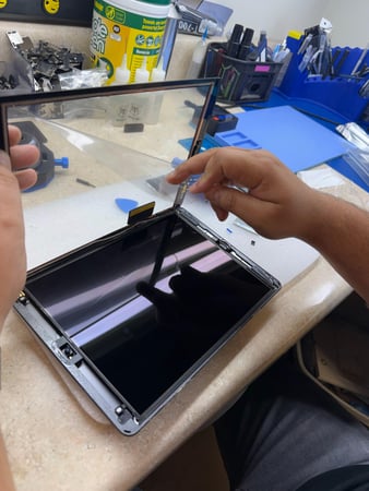 Images Nous Movil by Simple Mobile