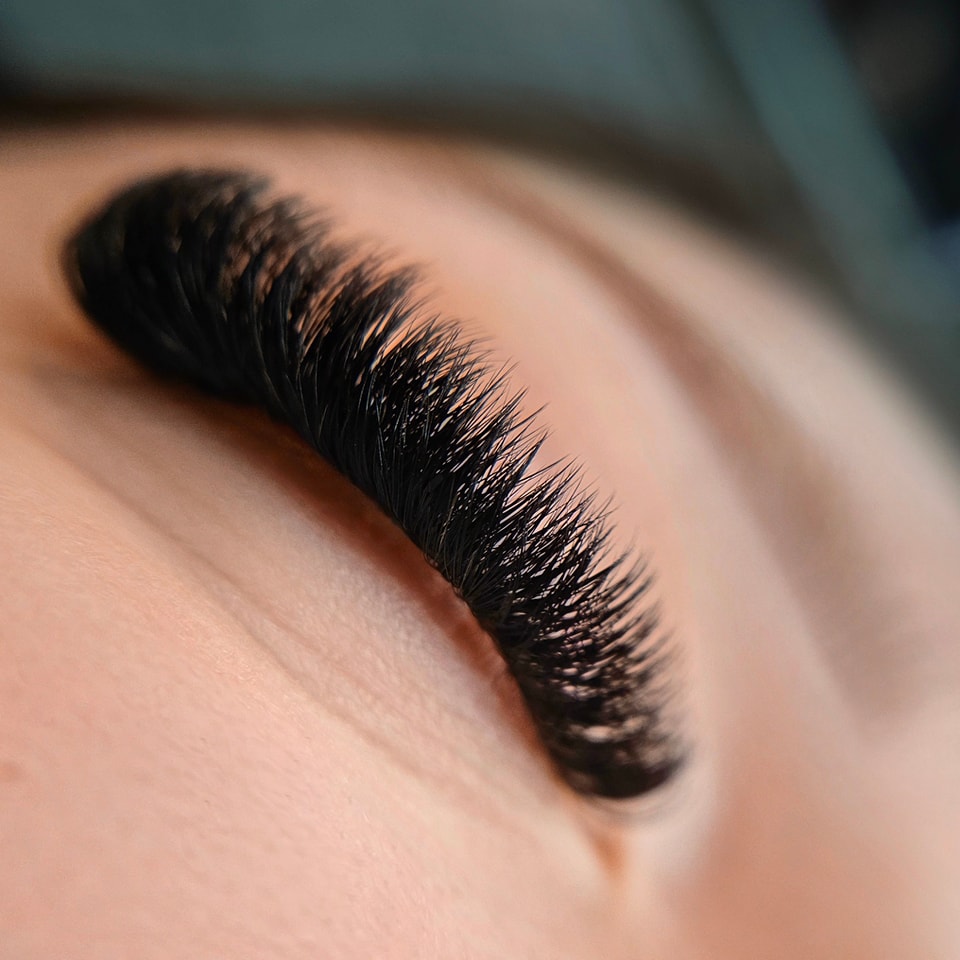 Images Lashista - Formation cils - Pose de cils - Produits de cils Longueuil