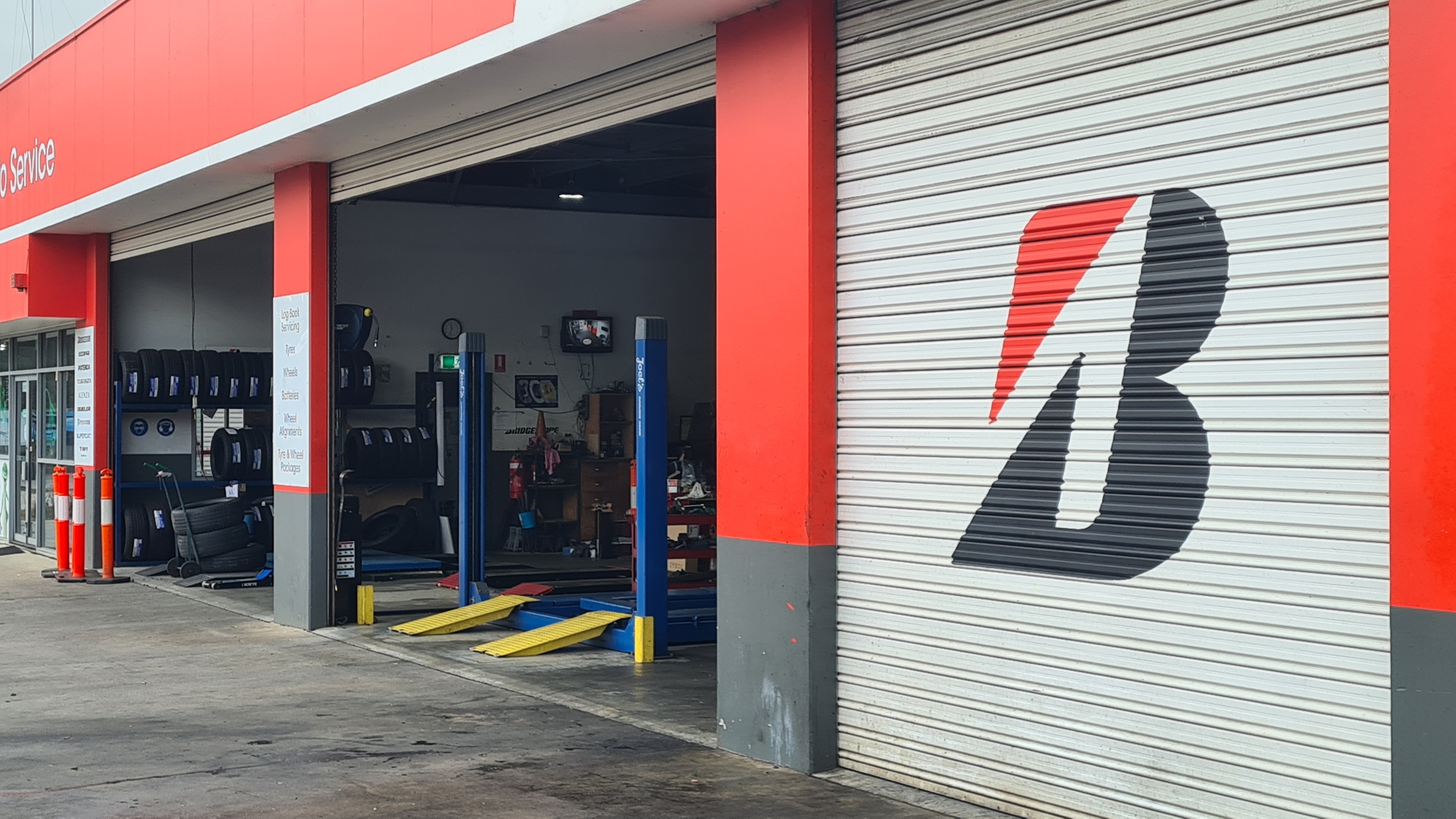 Images Bridgestone Select Tyre & Auto Hampton Park