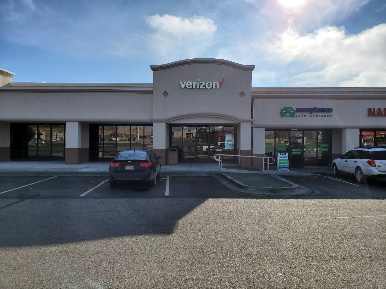 Verizon Authorized Retailer – GoWireless Photo