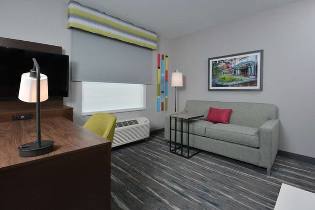 Images Hampton Inn & Suites by Hilton Charlotte North I 485