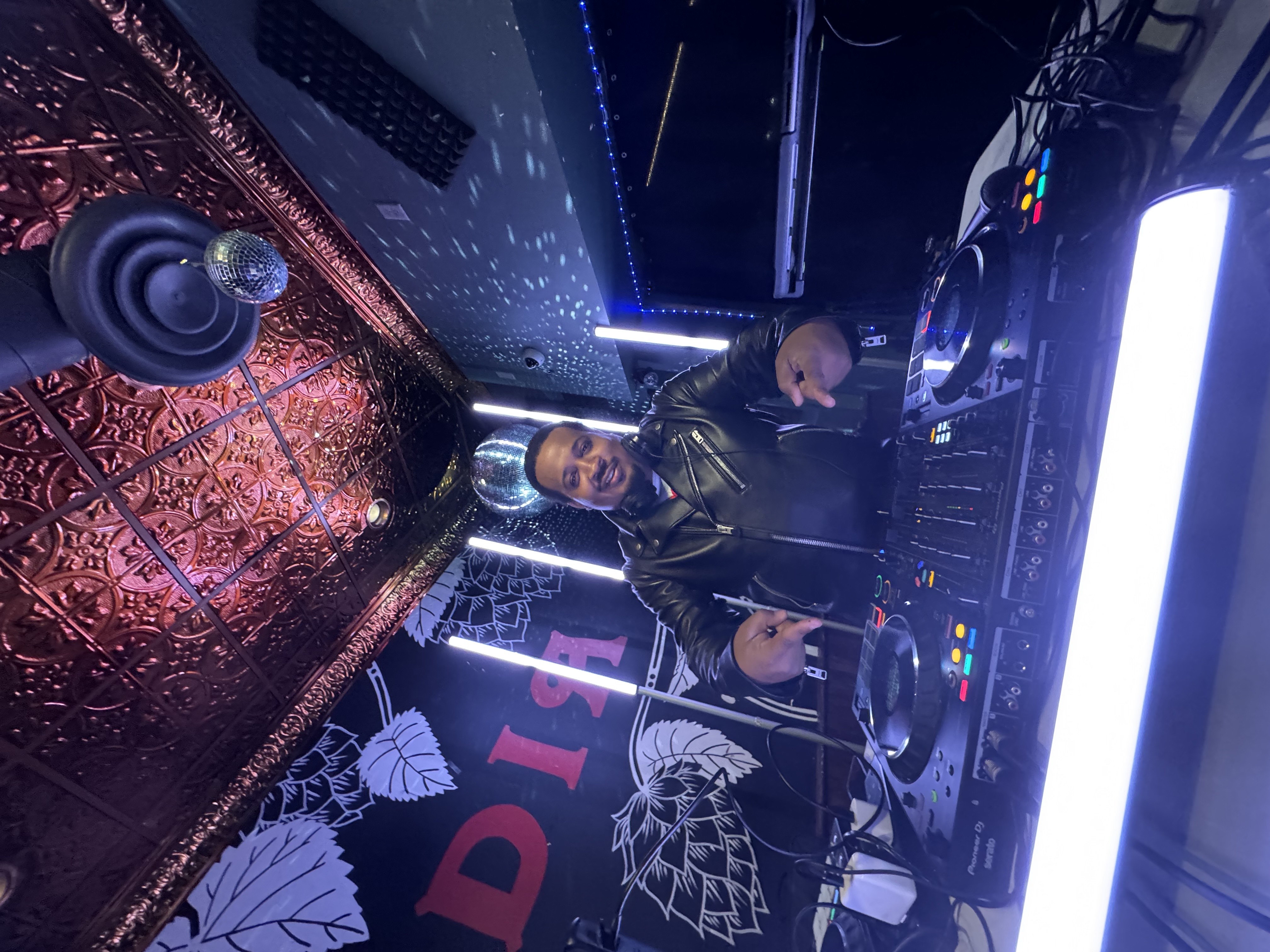 Just Wilson Entertainment Image