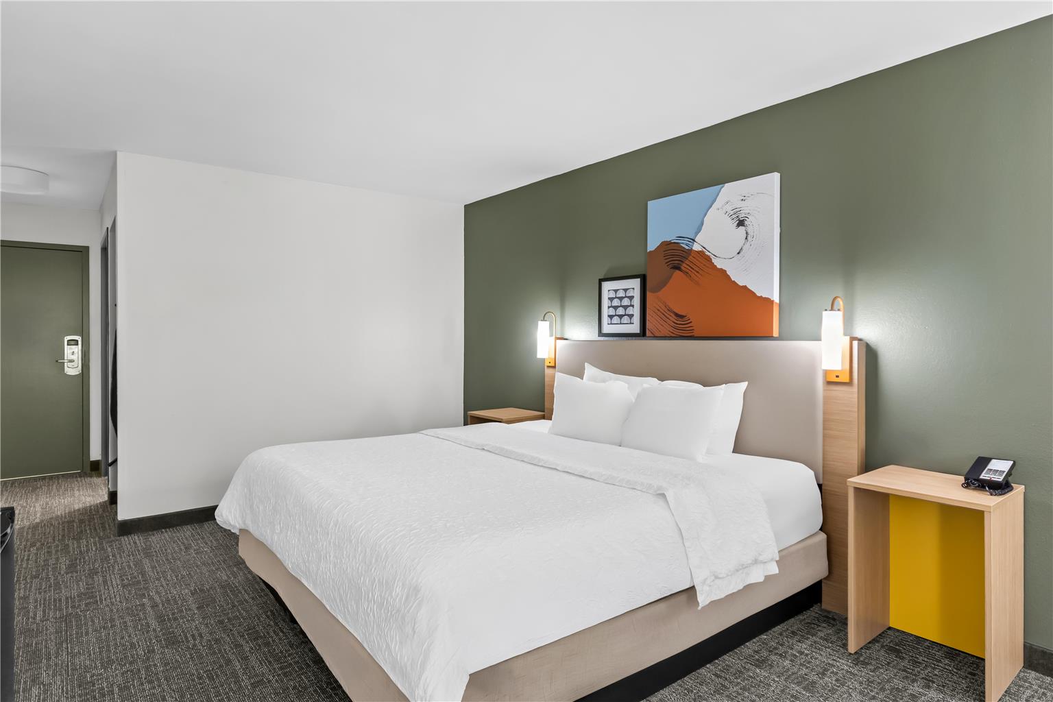 Guest room 