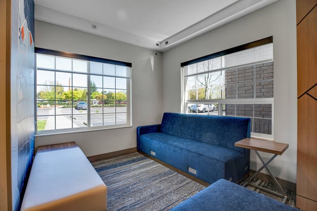 Images Holiday Inn Express & Suites Portland-Jantzen Beach by IHG