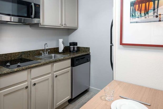 Images Homewood Suites by Hilton Tampa Airport - Westshore