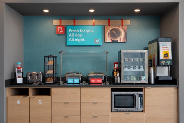 Images avid hotel Oak Creek by IHG
