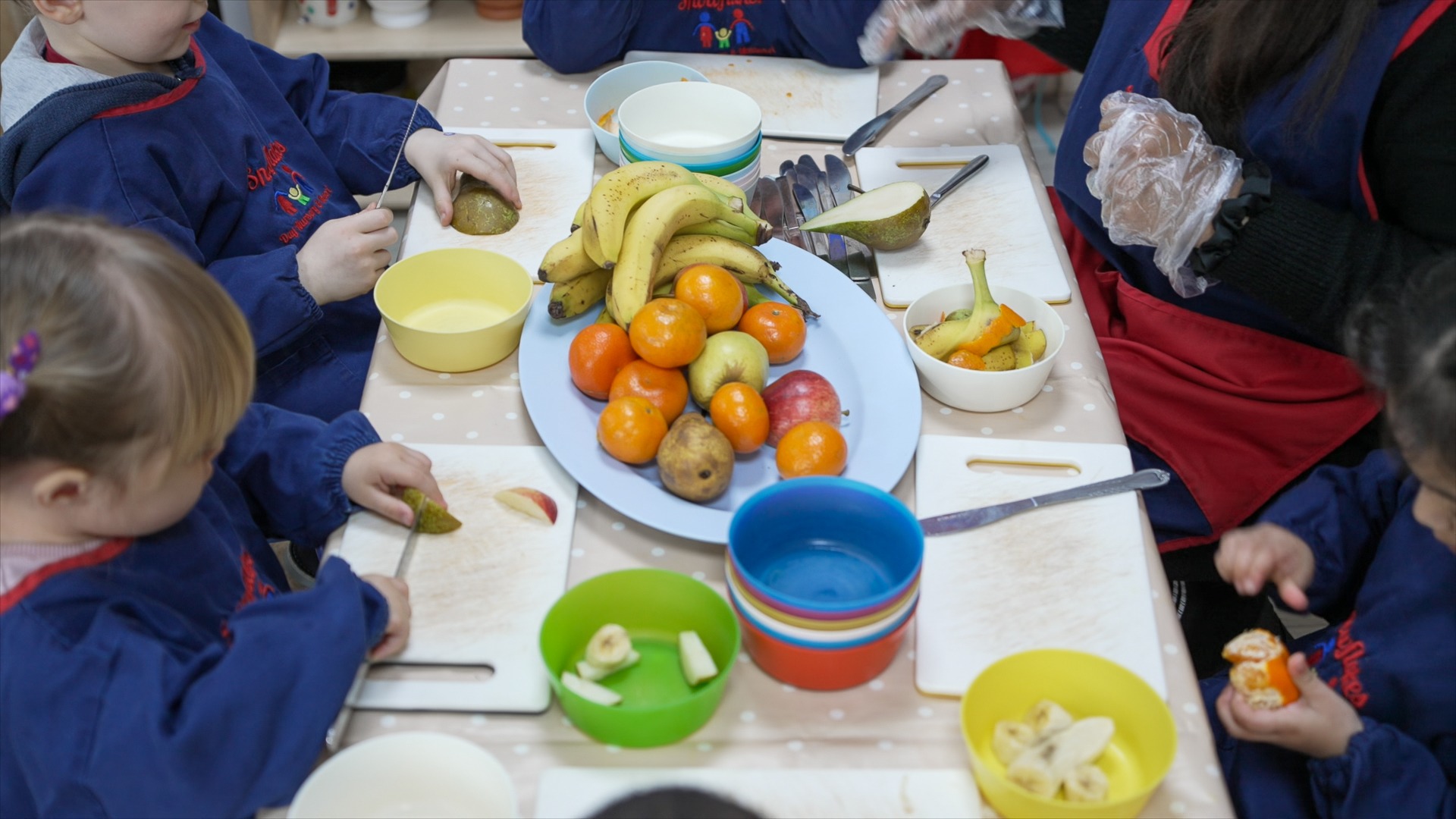 Fresh menu designed by paediatric nutritionists at snowflakes day Nursery & Montessori