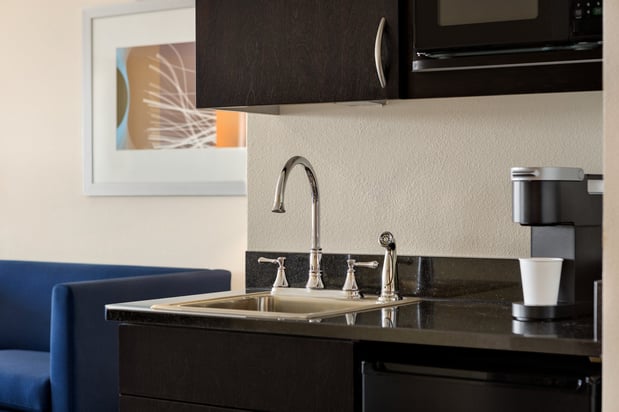 Images Holiday Inn Express & Suites Colorado Springs Central by IHG