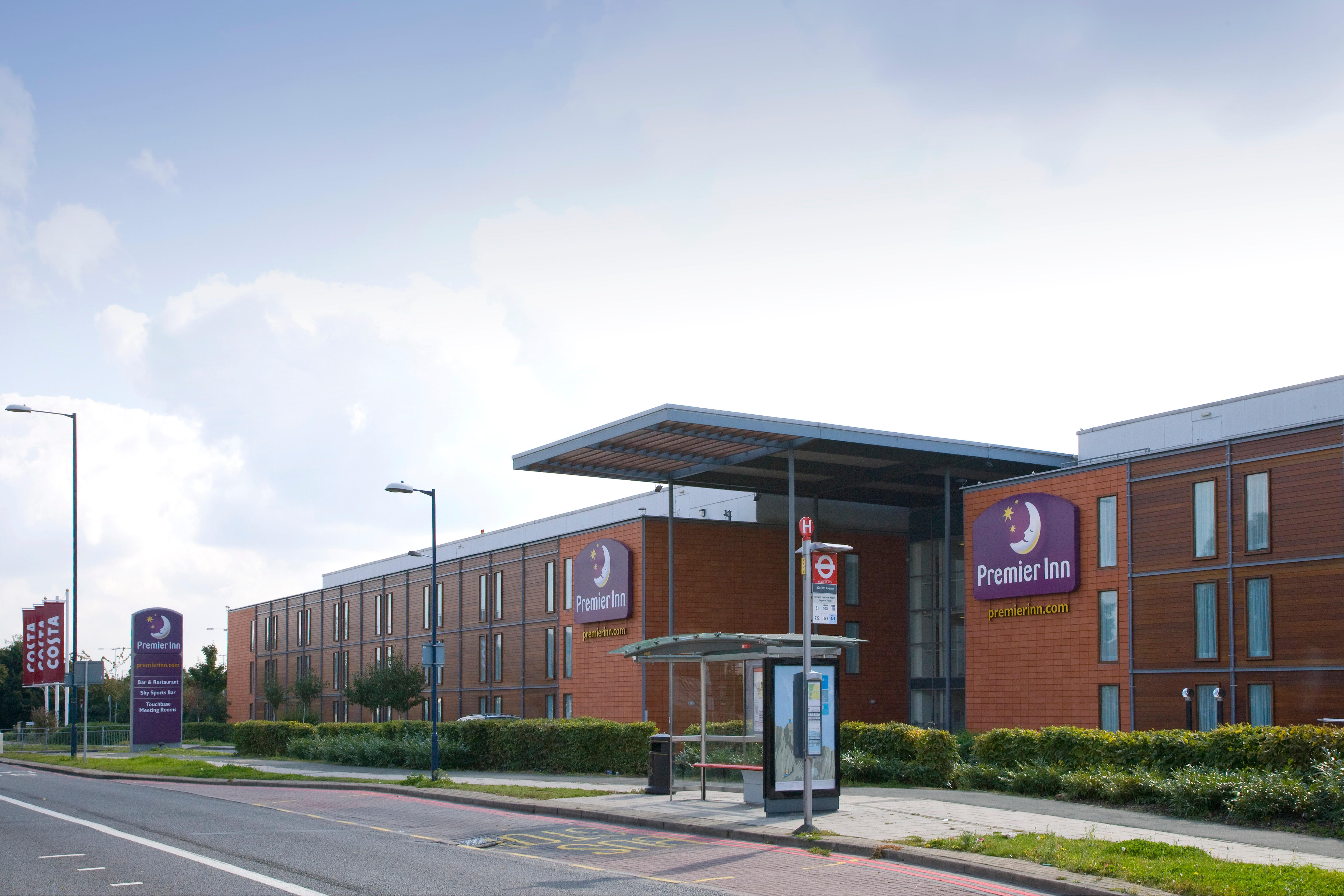 Images Premier Inn London Heathrow Airport T2 & T3 (Bath Road) hotel