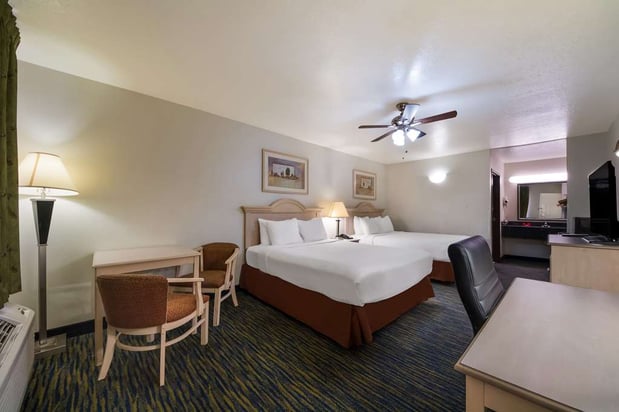 Images SureStay by Best Western Falfurrias
