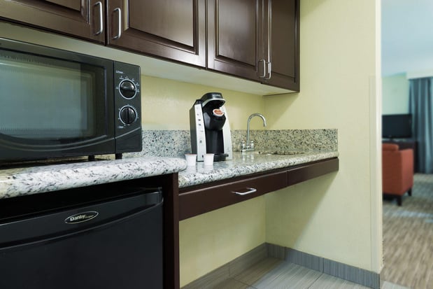 Images Holiday Inn Express & Suites Ft. Lauderdale-Plantation by IHG