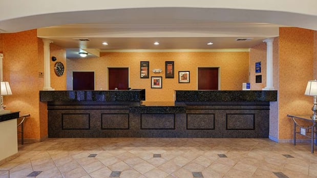 Images Best Western Henrietta Inn & Suites