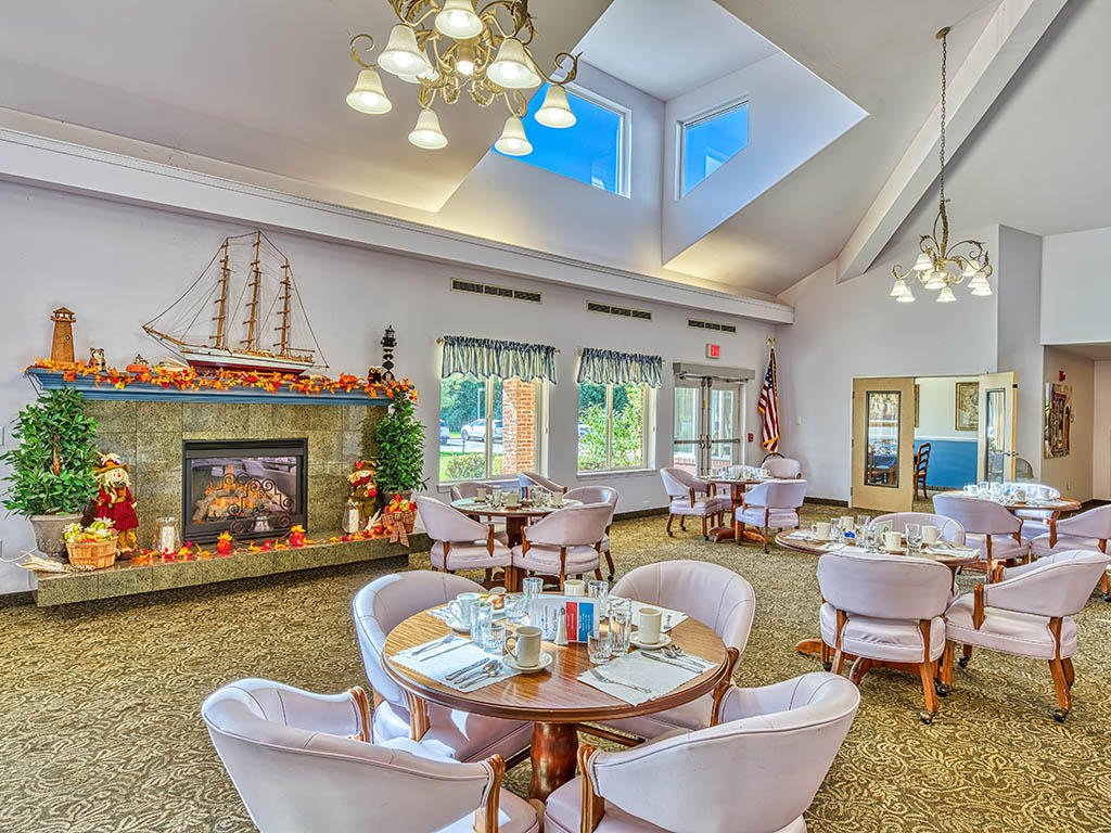 Holiday Blue Water Lodge, 2840 Keewahdin Road, Fort Gratiot Township