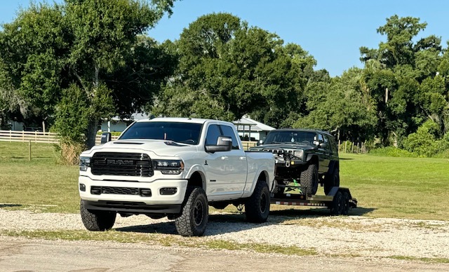 Car Haulers Cape Coral FL
Midnight Trailers in Cape Coral, FL, provides premium car haulers that cater to your specific transport requirements. Our car haulers are built to handle vehicles of all sizes, ensuring secure and hassle-free transportation. With competitive rates and exceptional customer service, Midnight Trailers is your go-to choice for car haulers in Cape Coral. Experience peace of mind knowing your vehicle is in good hands with us!