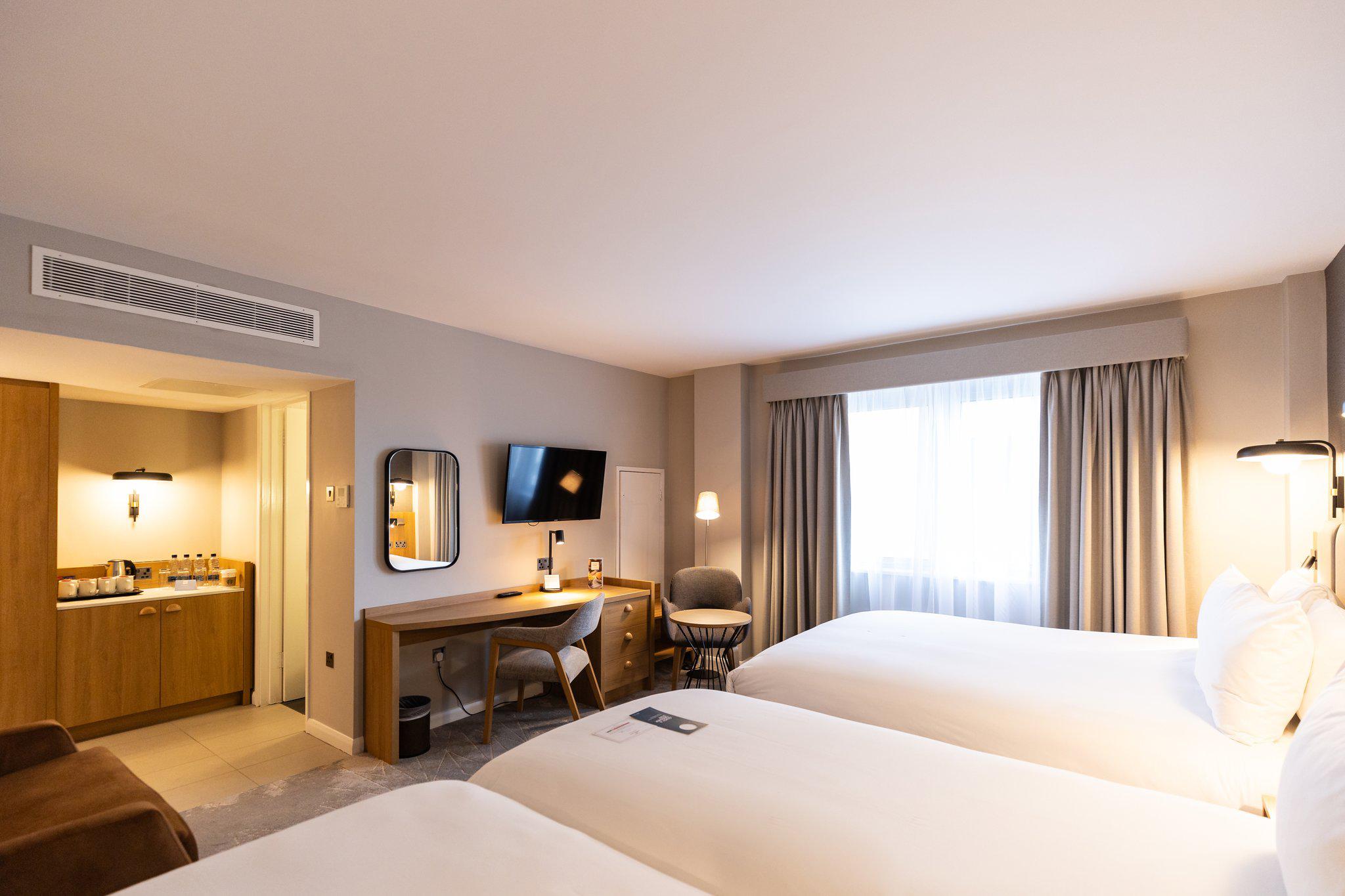 Crowne Plaza London - Gatwick Airport, an IHG Hotel Crawley 01293 608608