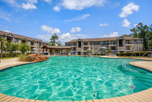 Images Urban Oaks at Conroe