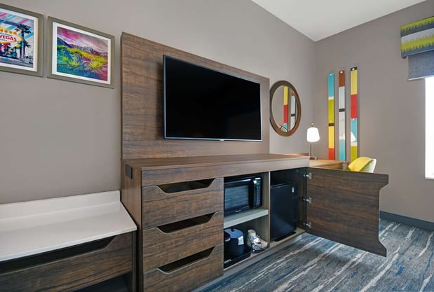 Images Hampton Inn Las Vegas Strip South