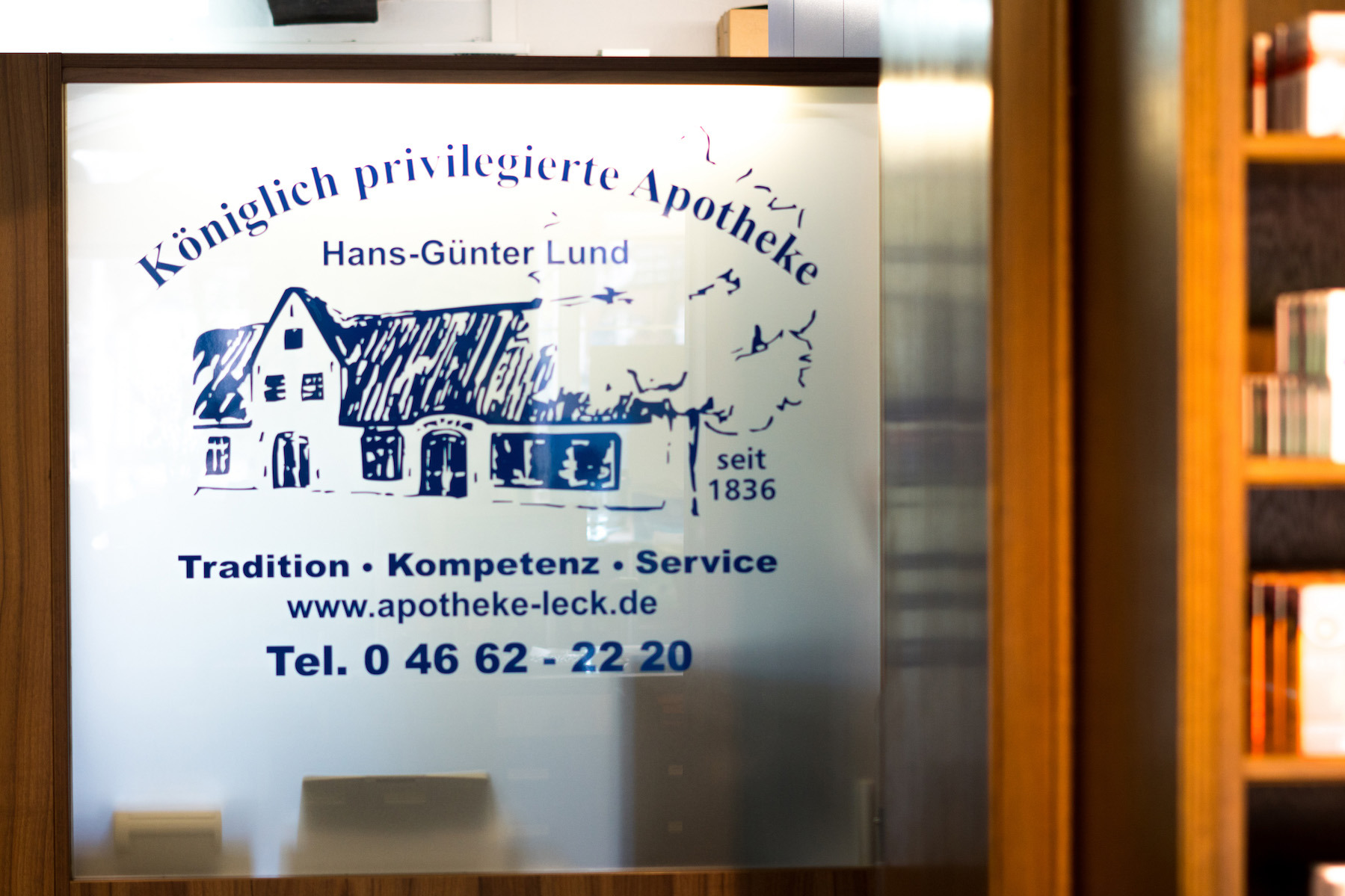 Königlich privilegierte Apotheke Hans-Günter Lund e.K., Markt 1 in Leck