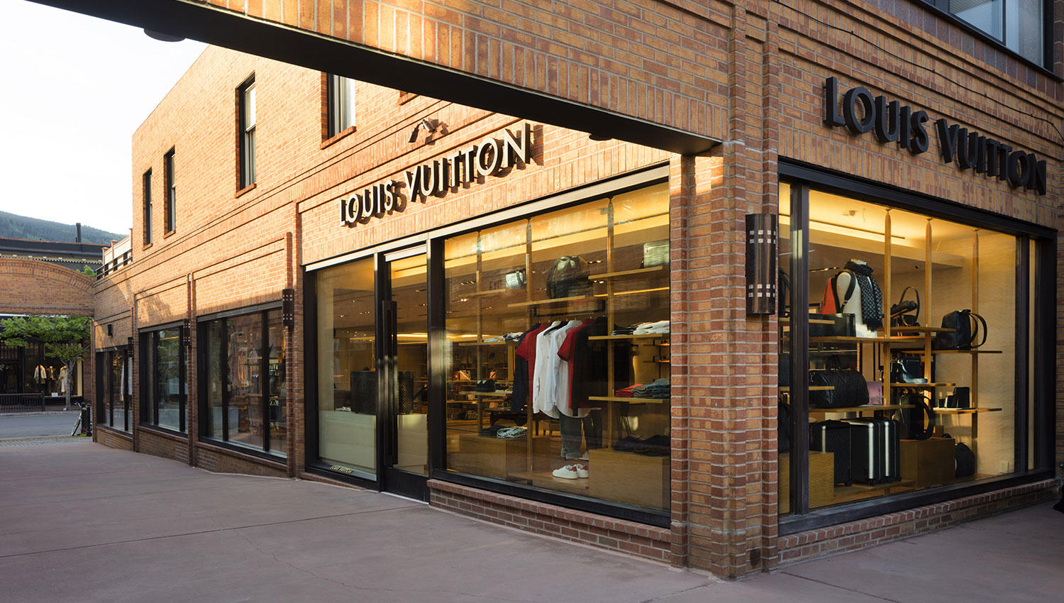 Louis Vuitton Aspen Coupons near me in Aspen, CO 81612 | 8coupons