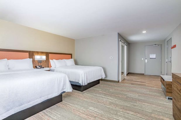 Images Hampton Inn by Hilton Bedford