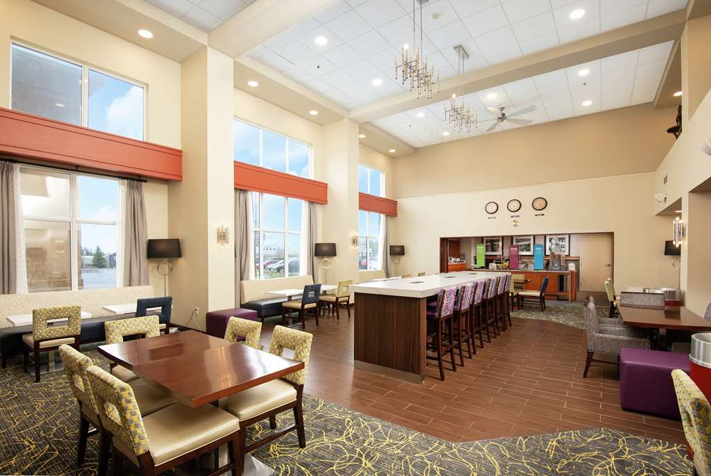 Images Hampton Inn & Suites by Hilton Barrie