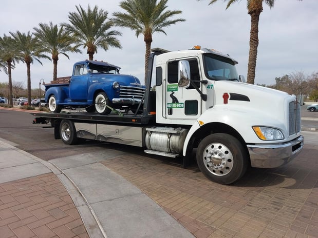 Images Freeway Towing & Storage