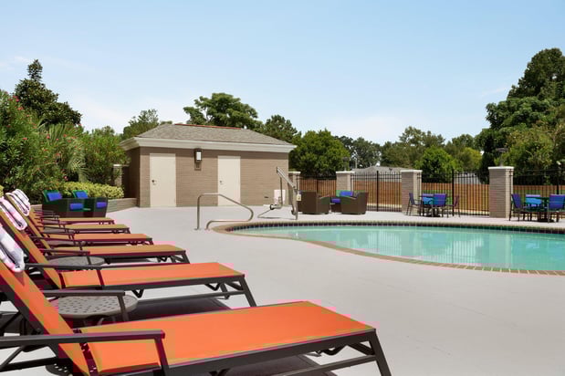 Images Holiday Inn Express & Suites Auburn - University Area by IHG