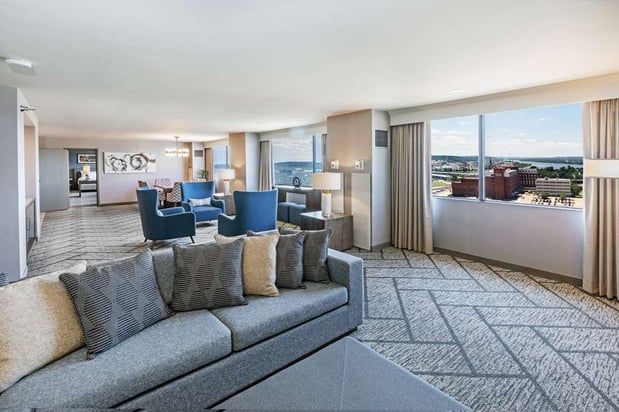 Images DoubleTree by Hilton Hotel Tulsa Downtown