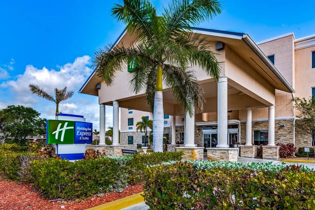 Images Holiday Inn Express & Suites Lantana by IHG