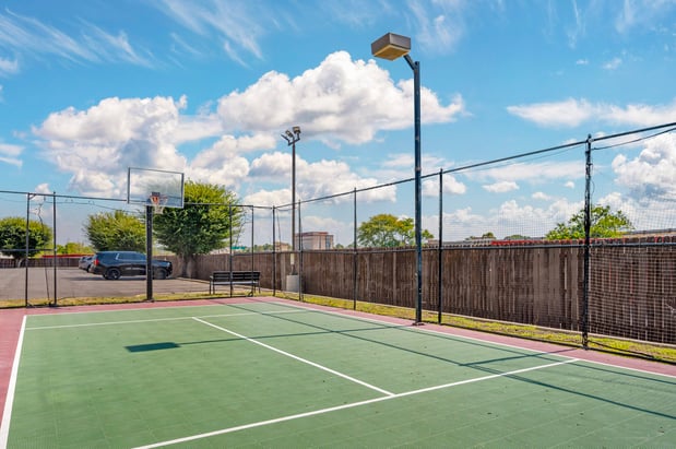 Images Holiday Inn Express & Suites Indianapolis - East by IHG