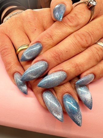 Gel Nägel mit Farbe - Beauty Nails - Schönheitssalon Schneewitchen
