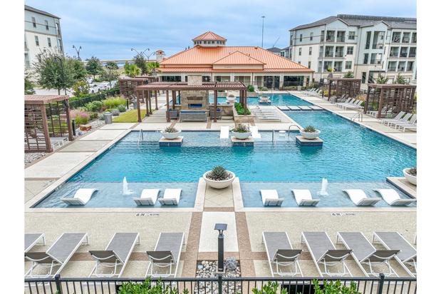 Images Park at Bayside Apartments