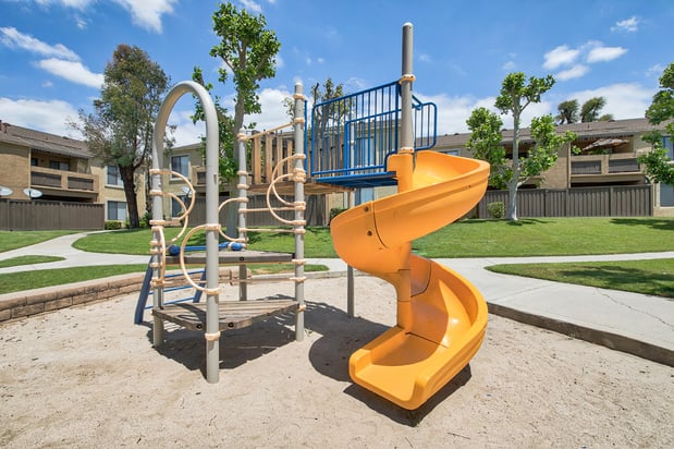 Images Highland Meadows Apartments