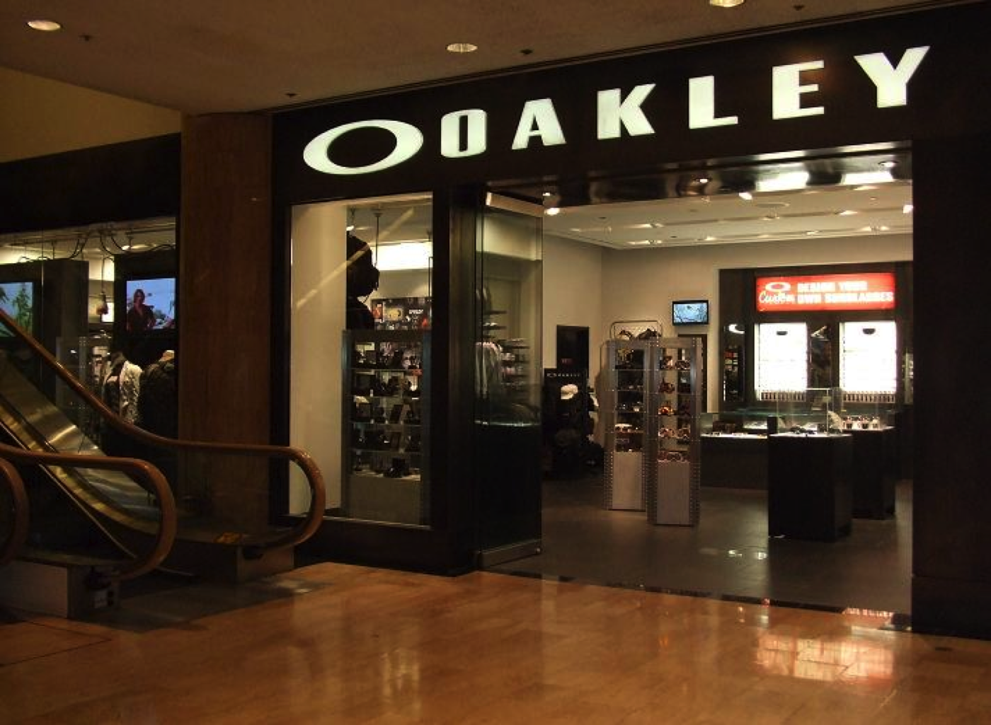oakley outlet mall near me