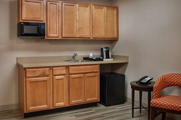 Images Hampton Inn Boston-Logan Airport