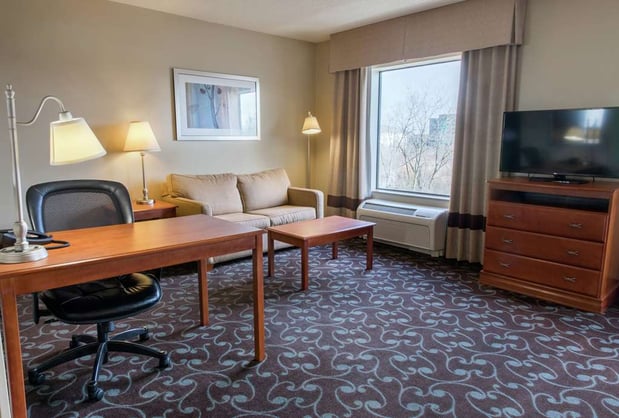 Images Hampton Inn & Suites Chicago Deer Park