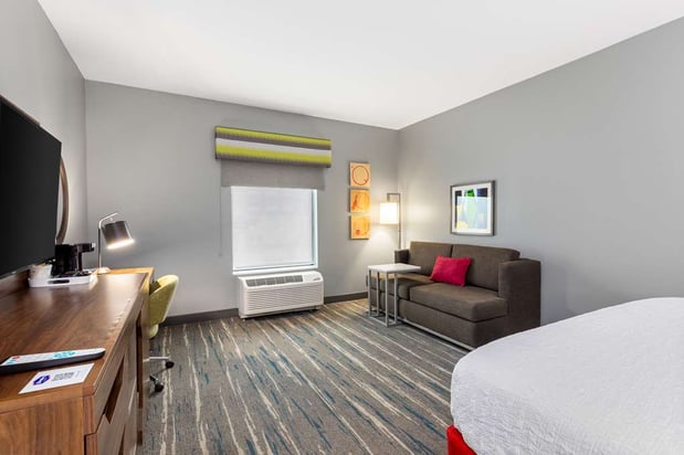 Images Hampton Inn Madison