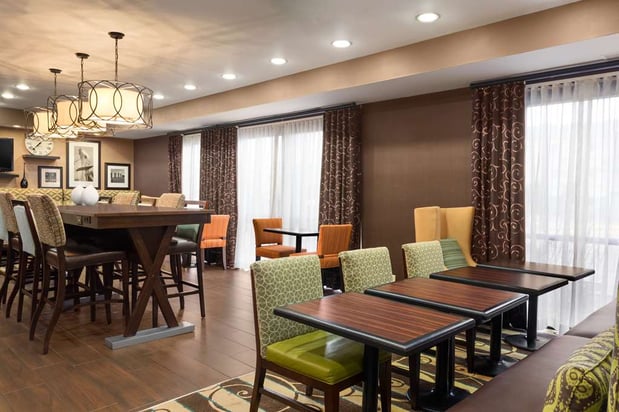 Images Hampton Inn Wichita-East