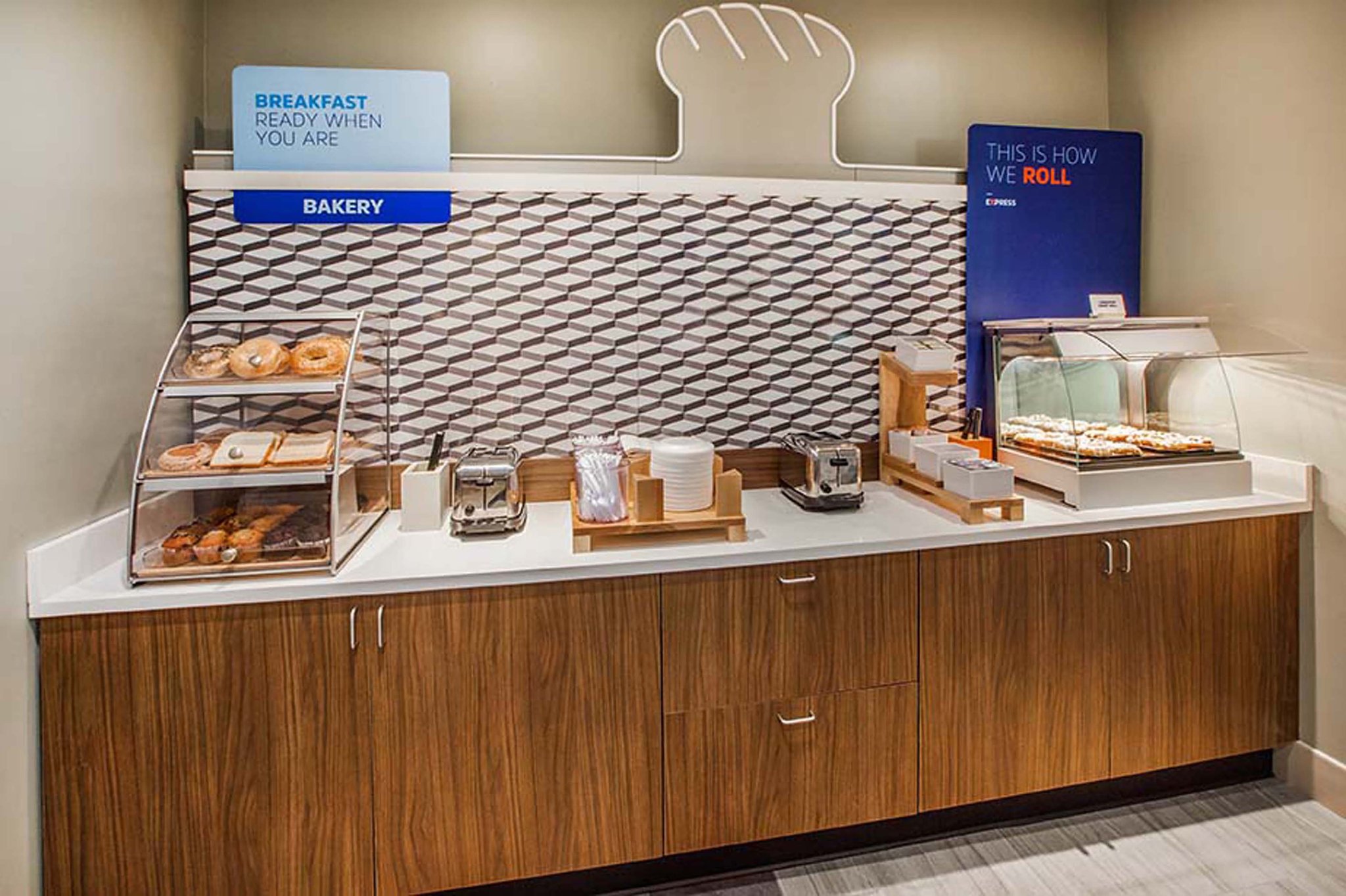 Holiday Inn Express Charleston US Hwy 17 & I-526 by IHG