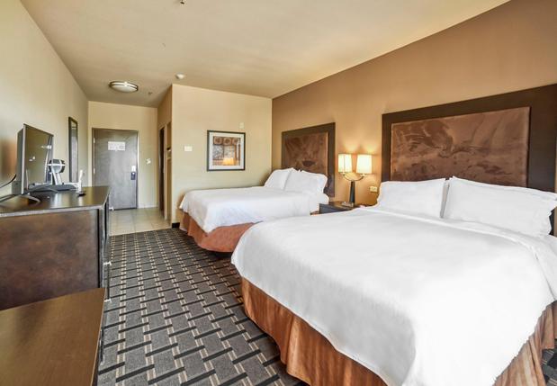 Images Holiday Inn Express & Suites Beeville, an IHG Hotel