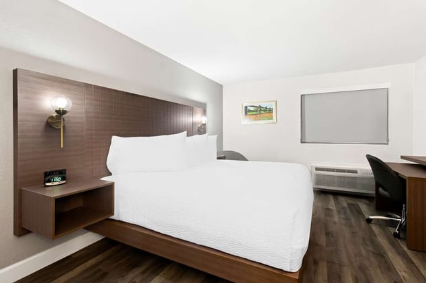 Images SureStay by Best Western Groves