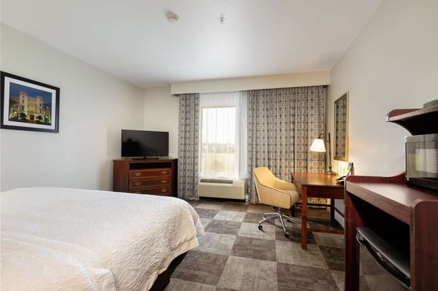 Images Hampton Inn & Suites Baton Rouge - I-10 East