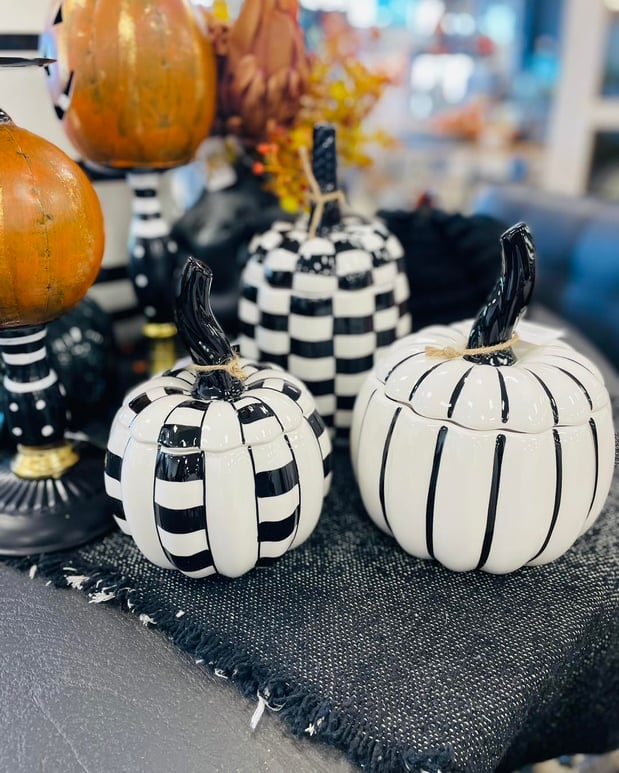 Images Miss Daisy's Home & Decor Co.