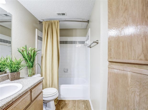 Images Trinity Square Apartments