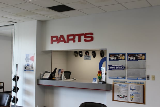 Images Russ Darrow Chrysler, Dodge, Jeep, RAM of Madison Parts Department