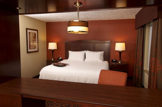 Images Hampton Inn & Suites Fargo Medical Center