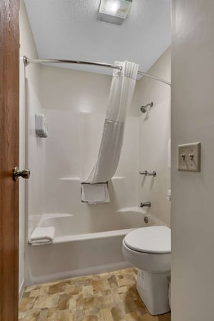 Images SureStay by Best Western Spicer