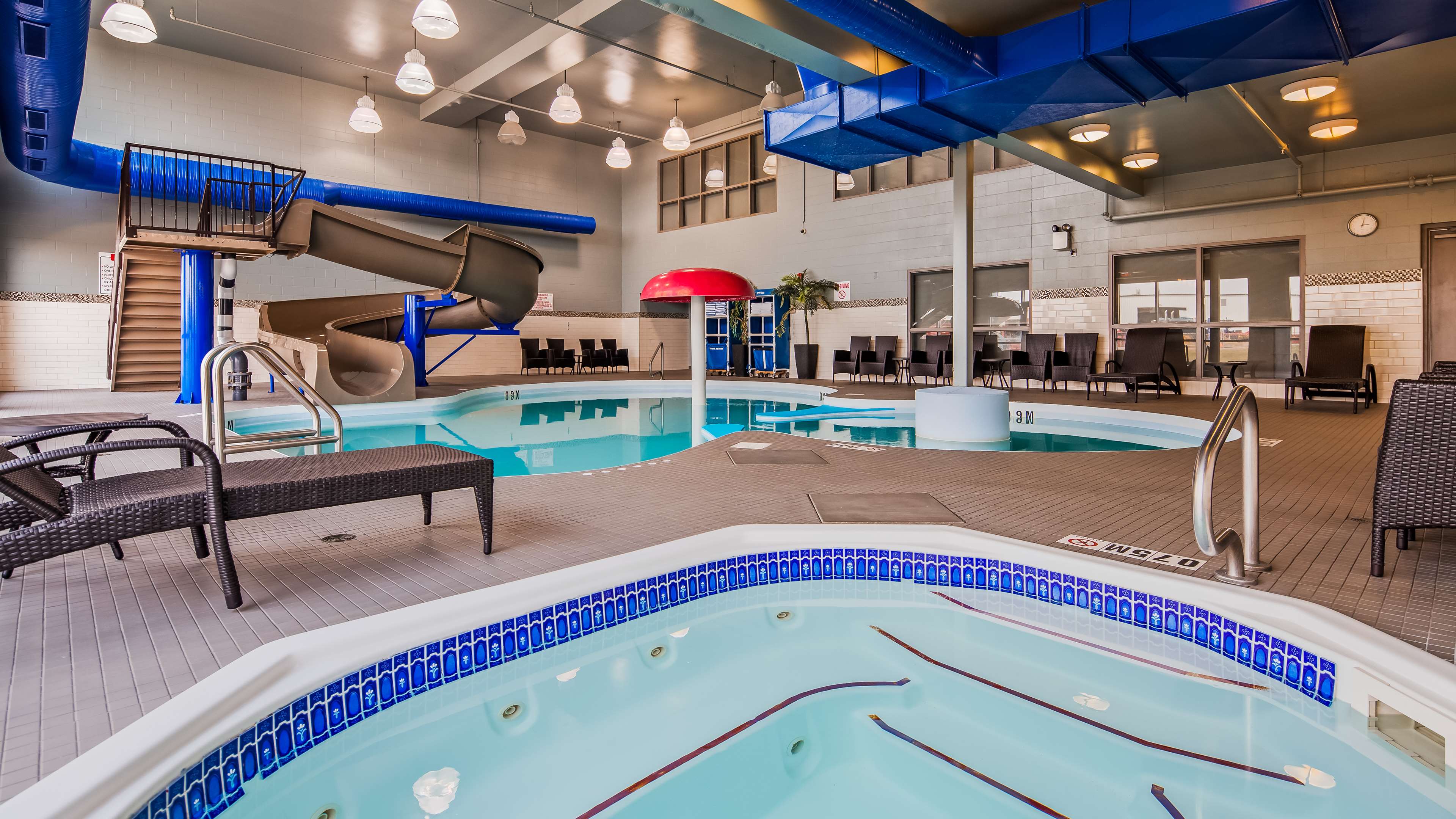 Indoor Pool Best Western Plus Eastgate Inn & Suites Regina (306)352-7587