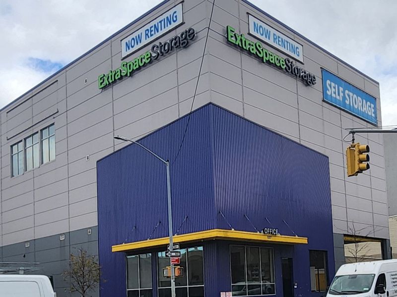 Images Extra Space Storage